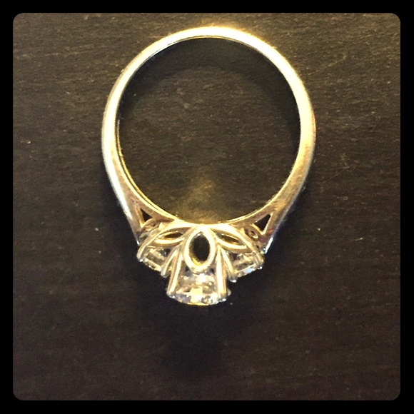 Spencer's Jewelry Anniversary Engagement Graduation Or Push Ring